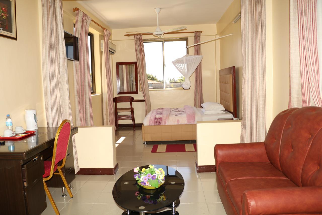 Dolphin Hotel Tanga Exterior foto
