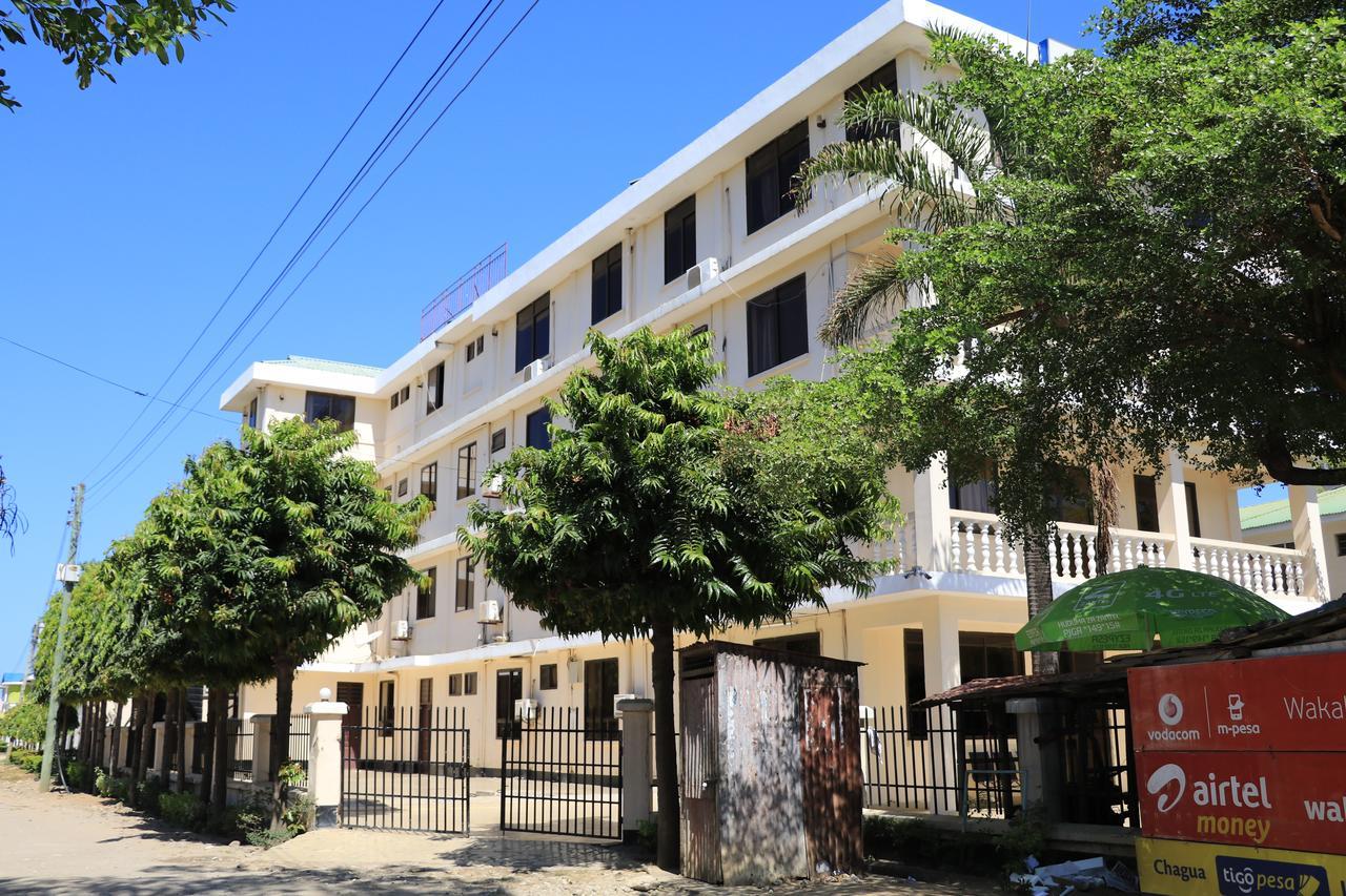 Dolphin Hotel Tanga Exterior foto